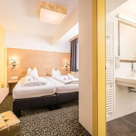 Partyhouse Harakiri Different 60 Seconds To Mountains! Free Parking! Self Check-in Mayrhofen