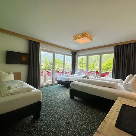 Partyhouse Harakiri Different 60 Seconds To Mountains! Free Parking! Self Check-in *