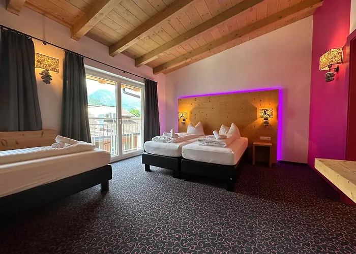Partyhouse Harakiri Different 60 Seconds To Mountains! Free Parking! Self Check-in Mayrhofen