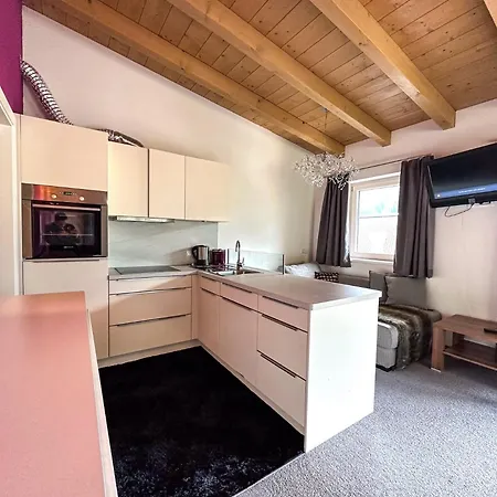 Partyhouse Harakiri Different 60 Seconds To Mountains! Free Parking! Self Check-in *