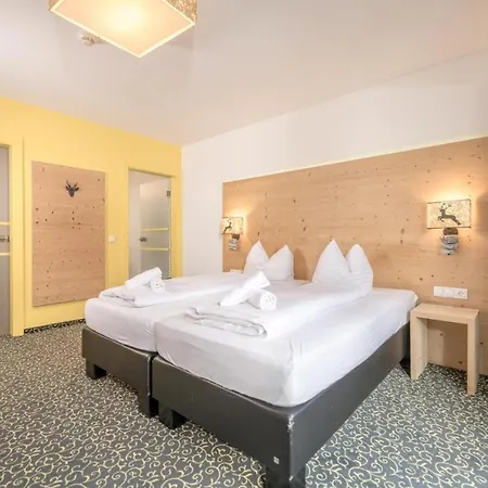 Partyhouse Harakiri Different 60 Seconds To Mountains! Free Parking! Self Check-in Lodge *