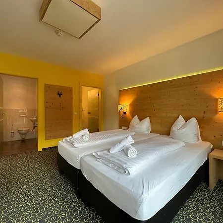 Partyhouse Harakiri Different 60 Seconds To Mountains! Free Parking! Self Check-in Lodge *