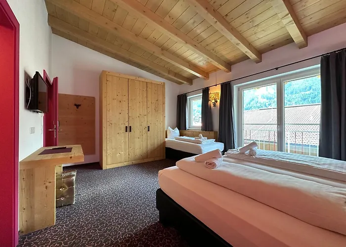 Partyhouse Harakiri Different 60 Seconds To Mountains! Free Parking! Self Check-in *